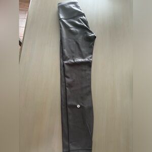 Lululemon Black Moss Shine Leggings